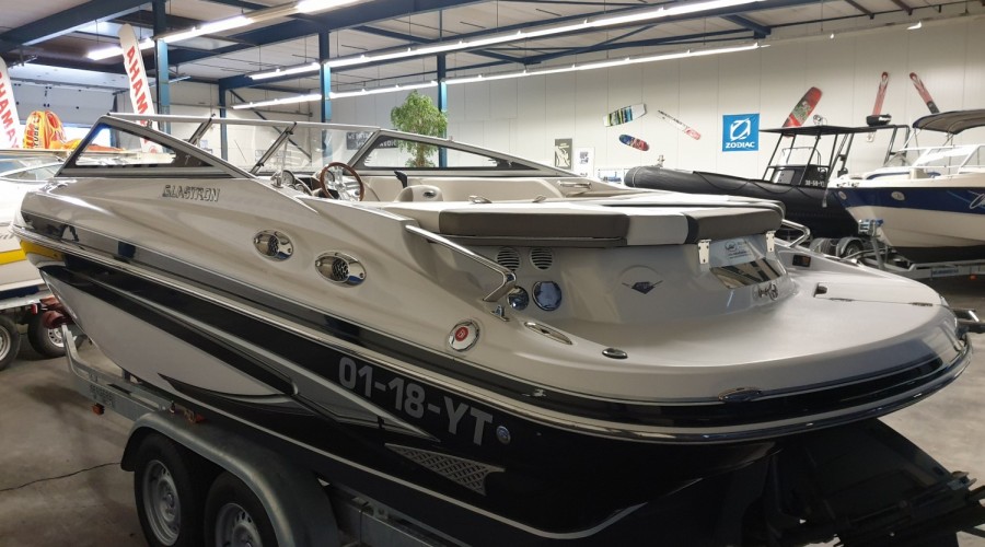 Glastron GLS 215 Bowrider