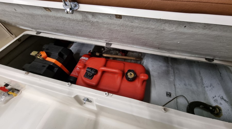 Rascala FM 15 met 40pk 4-takt EFI en trailer (z&eacute;&eacute;r netjes!)