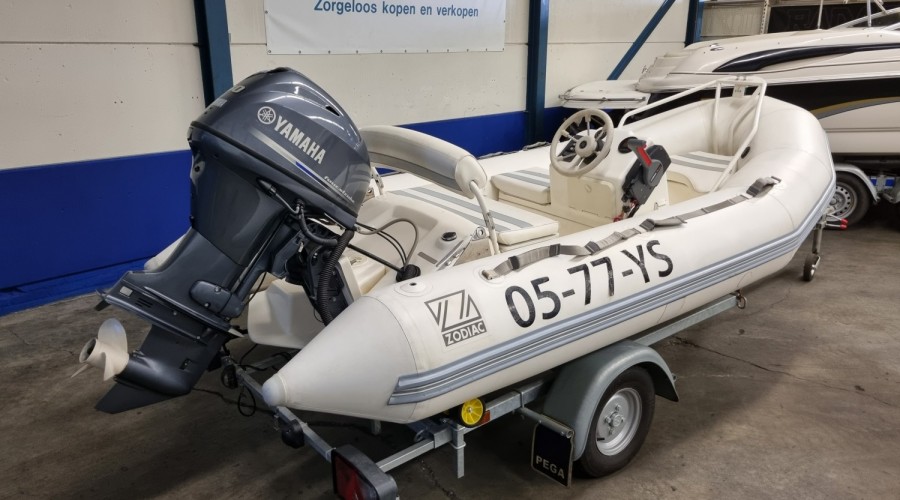 Zodiac Yachtline 380 DL met nieuwe Yamaha F40H
