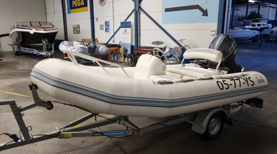 Zodiac Yachtline 380 DL met nieuwe Yamaha F40H