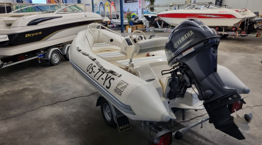 Zodiac Yachtline 380 DL met nieuwe Yamaha F40H