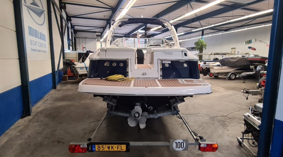 Superdikke Regal 2750 Cuddy