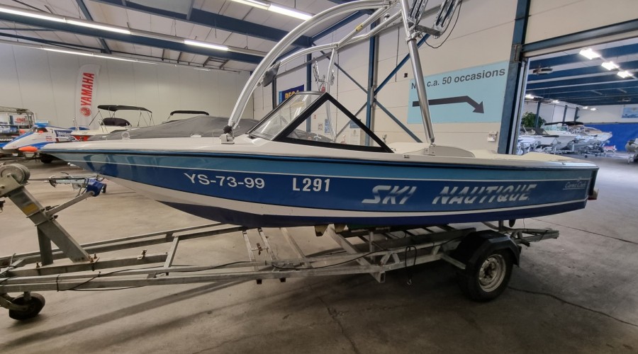 Ski Nautique Closed Bow uit 1992 op LPG
