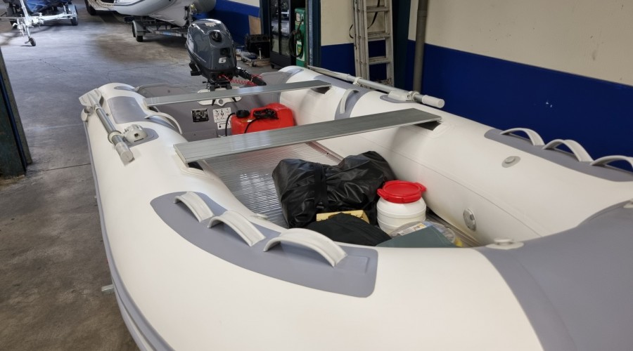 Zodiac Cadet 350ALU met Yamaha F6 en trailer (z&eacute;&eacute;r compleet)