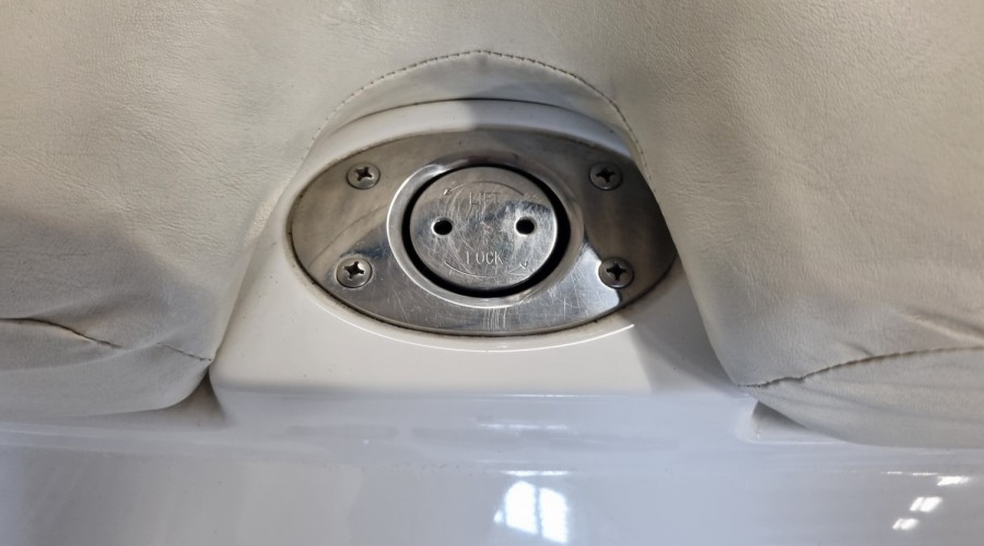 Superdikke Cobalt 24 SX uit 2005 met alle opties op LPG én benzine