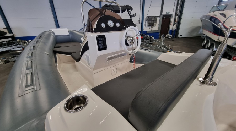 Tiger Marine Sportline 520 RIB met hypalon tubes, Suzuki DF60A en trailer